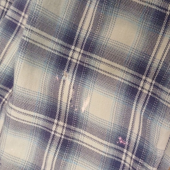 USED MENS CALVIN KLEIN JEAN PLAID SHIRT HAS BLEACH STAINS SIZE M LONG SLEEVE - Picture 10 of 10